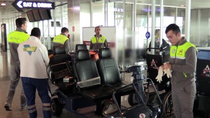 Havalimanında rahatsızlanan yolcu hayatını kaybetti - İSTANBUL