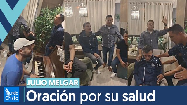 Miel San Marcos ministrando en casa de Julio Melgar y su familia