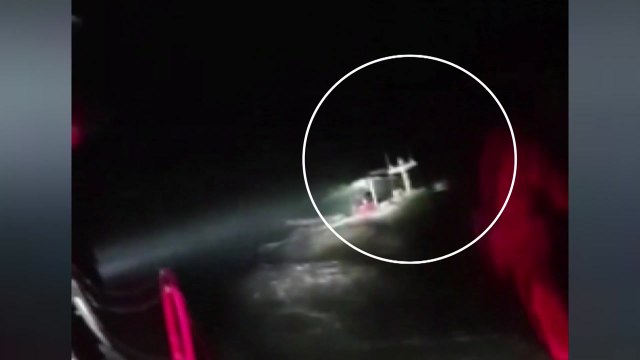 예인선 침몰 사고 사망자 2명으로 늘어 / YTN