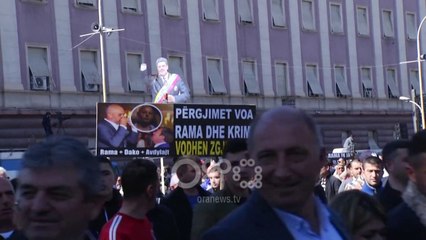 TV Ora - Opozita 4 orë protestë: Rama ik! Përplasje me gaz lotsjelles, gur dhe ujë