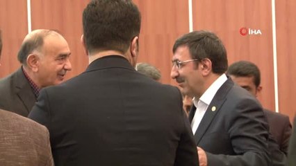AK Parti Genel Başkan Yardımcısı Yılmaz: "Birbirine Benzemez Partileri Kim Bir Araya Getiriyor"