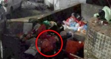 Yolda Yürüyen Kadın, Çöpün İçine Atılmış Bir Bebek Buldu