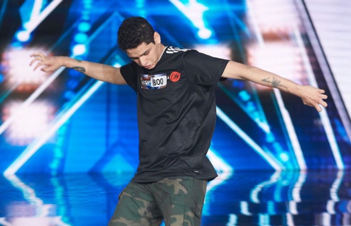 متسابق يصاب بضيق تنفس في عرب غوت تالنت ورد فعل سريع للحكام على ما حدث!