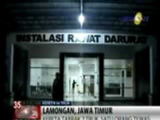 Kereta Menabrak Tiga Mobil Barang di Lamongan