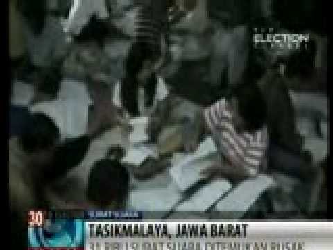 Puluhan Ribu Surat Suara untuk Tasikmalaya Rusak