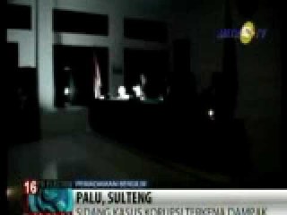 Gelap-gelapan dalam Sidang Korupsi