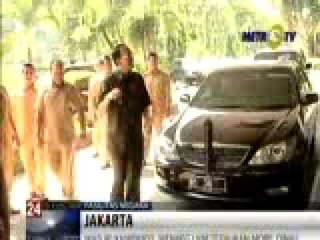 Suryadharma Ali Menyerahkan Mobil Dinas