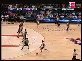 Steve Nash threads the needle with an amazing bounce pass al