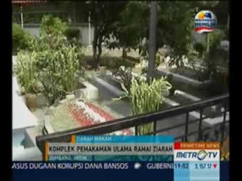 Primetime News: Ziarah Makam | MetroTV