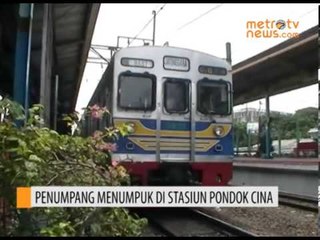 Aliran Listrik KRL Terbakar, Penumpang Menumpuk di Stasiun Pondok Cina
