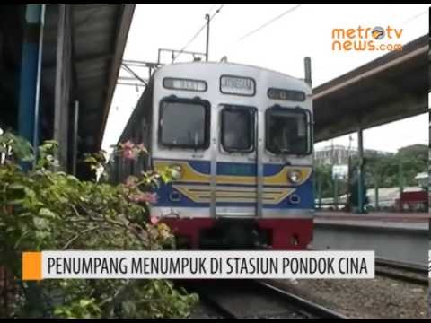 Aliran Listrik KRL Terbakar, Penumpang Menumpuk di Stasiun Pondok Cina