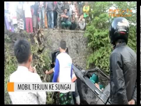 Pikap Terjun ke Sungai, Dua Orang Tewas