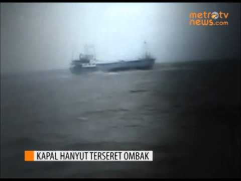 Kapal Hanyut Terseret Ombak, Tujuh ABK Selamat