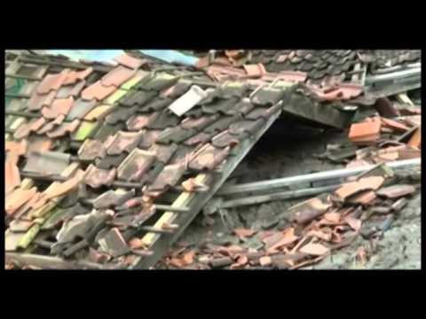 Longsor, 74 Rumah Ambruk, 500 Orang Warga Mengungsi