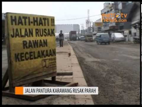Ruas Jalan Utama Pantura Karawang Rusak Parah