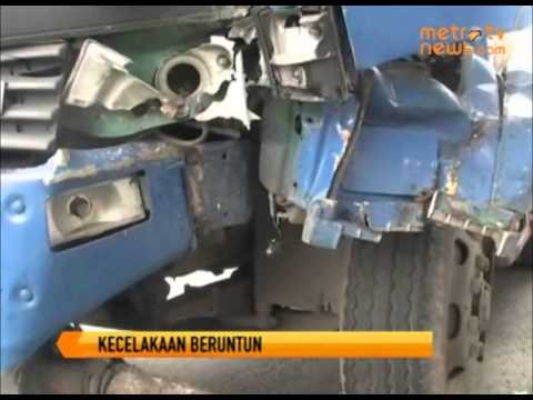 Rem Blong Truk Tabrak 2 Mobil