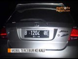 Sebuah Mobil 'Nyemplung' ke Kali