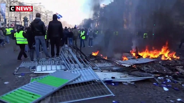 Champs-Elysées : plusieurs incendies déclenchés en marge des manifestations