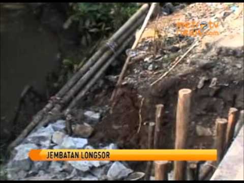 Tergerus Longsor, Jembatan Rawan Kecelakaan