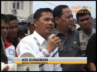 Ratusan Tenaga Honorer Meminta Bupati Bersumpah Pakai Alquran