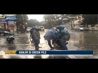 Banjir 40 Cm, Belasan Motor Mogok di Green Ville