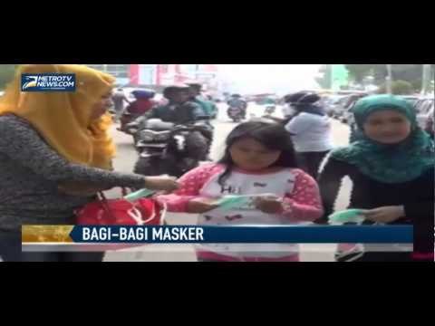 Relawan Jokowi Bagi-bagi Masker