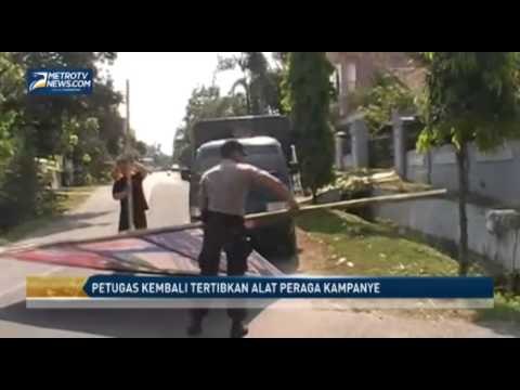 Petugas Kembali Tertibkan Alat Peraga Kampanye