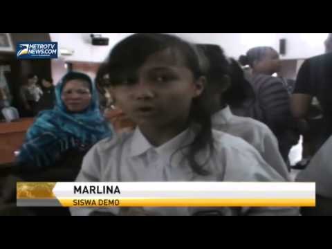 Ratusan Siswa SD Unjuk Rasa di Kantor DPRD Kota Binjai