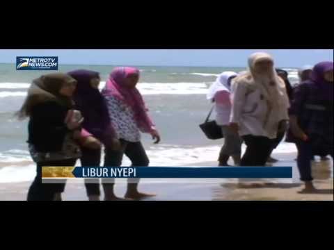 Libur Nyepi, Siswa Nikmati Indahnya Pantai Salopeng