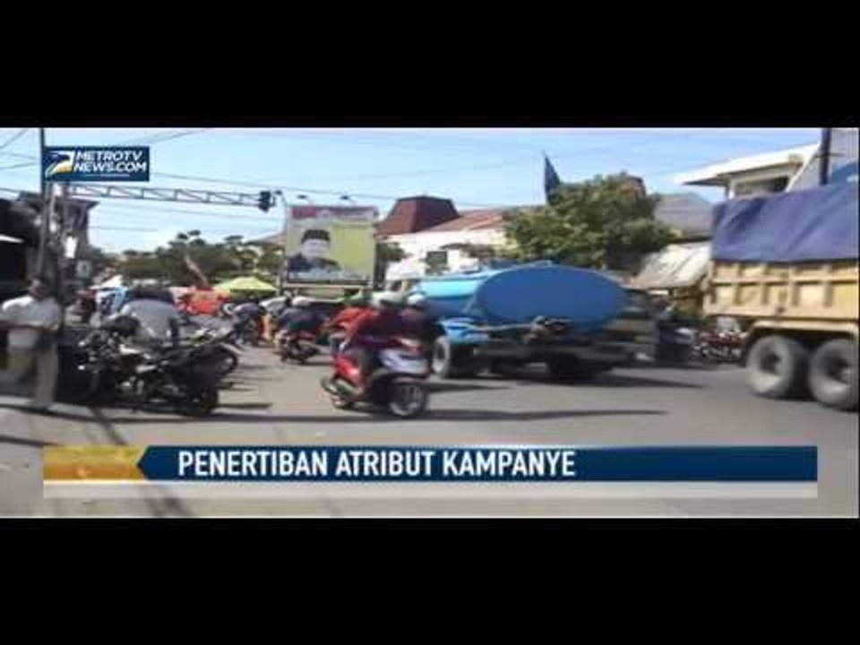Puluhan Atribut Kampanye masih Bertebaran di Gresik