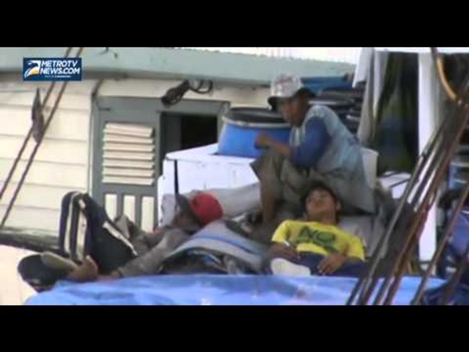 Cuaca Buruk, Kapal Pengangkut Sembako Tertahan di Pelabuhan Gresik