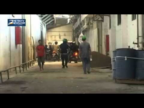 Ratusan Buruh Sweeping Pabrik Di Bandung