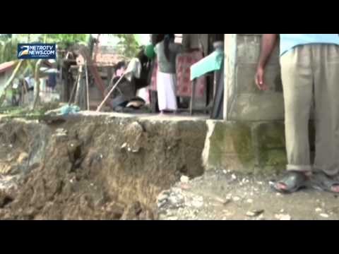Erosi Sungai, Tiga Rumah Amblas dan Puluhan Warga Mengungsi