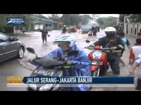 Akses Serang Jakarta Terendam Banjir