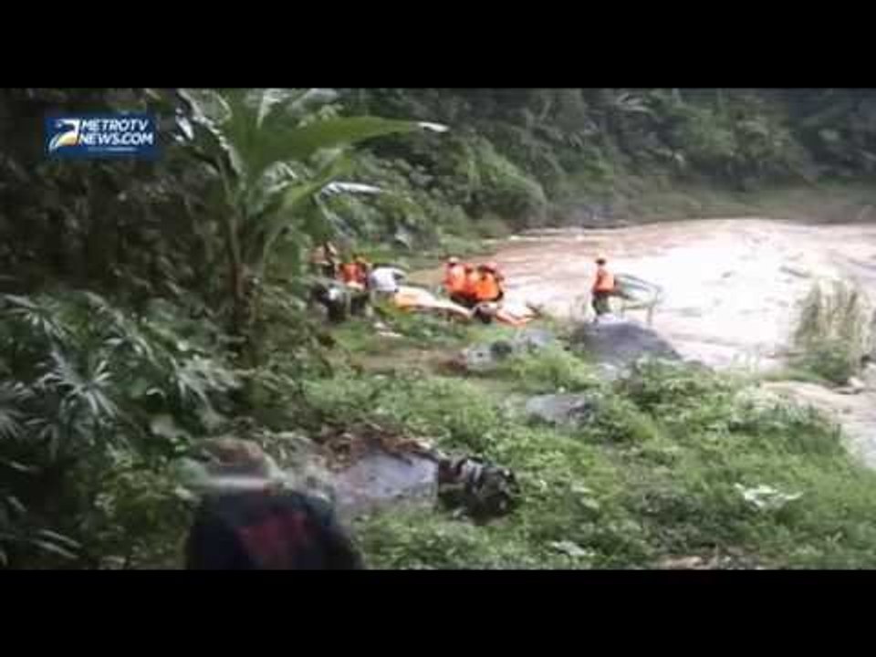 Pencarian Korban Hanyut Di Sungai Cicatih