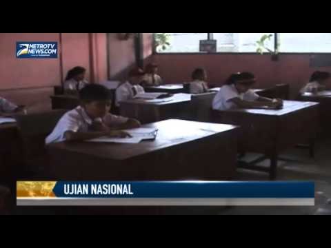 Siswa SD di Medan UN di Kelas yang Rusak