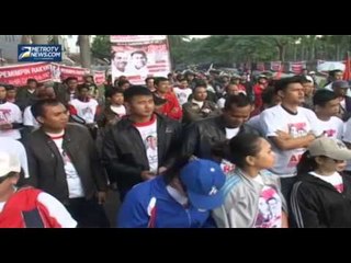 Ratusan Buruh di Bandung Blusukan Dukung Jokowi JK