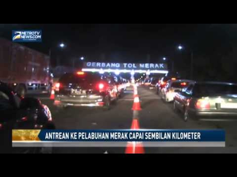 Antrean ke Pelabuhan Merak Capai Sembilan Kilometer