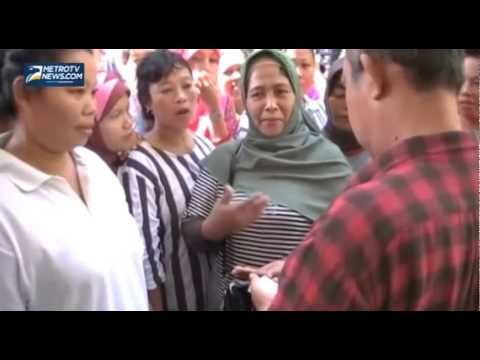 Ibu Ibu Serbu Kantor KPU Kabupaten Langkat