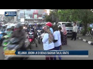 Relawan Jokowi JK di Bekasi Bagikan Takjil Gratis