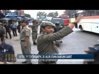 Satpol PP Tertibkan PKL di Jalur Utama Bandung Garut