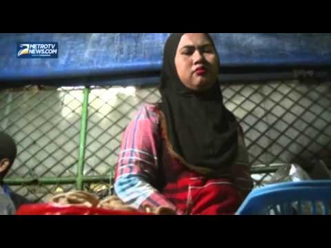 Petugas Temukan Daging Ayam Berformalin di Pasar Ciasem