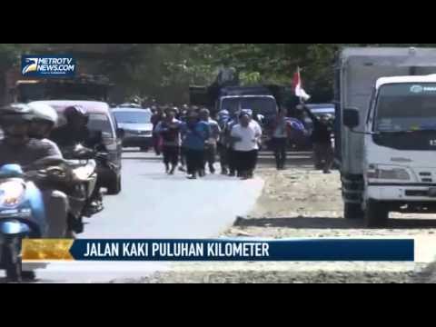Dilantik Jadi Anggota DPRD, Penjual Koran Ini Jalan Kaki Puluhan Kilometer