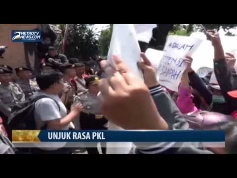 Ratusan PKL dan PSK di Kediri Tolak Penggusuran