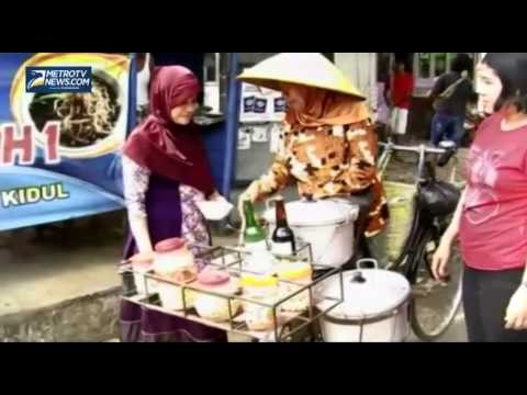 Penjual Bubur Candil Ini Menabung 24 Tahun Demi Naik Haji