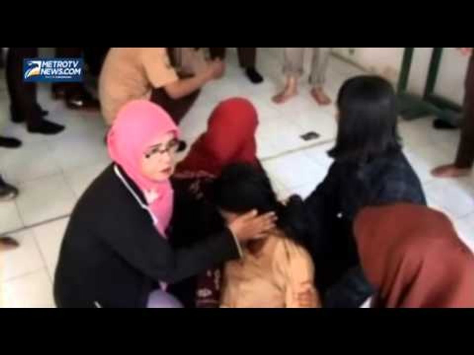 Puluhan Siswa Alami Kesurupan Massal