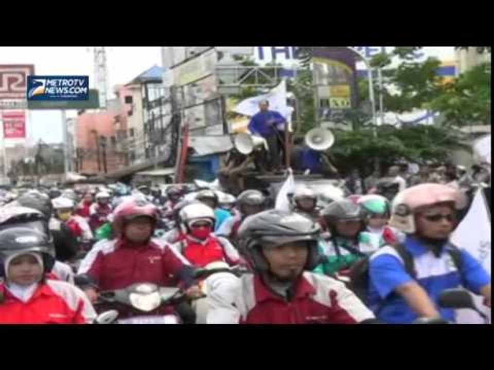 Buruh di Depok Demo Tuntut Kenaikan Upah