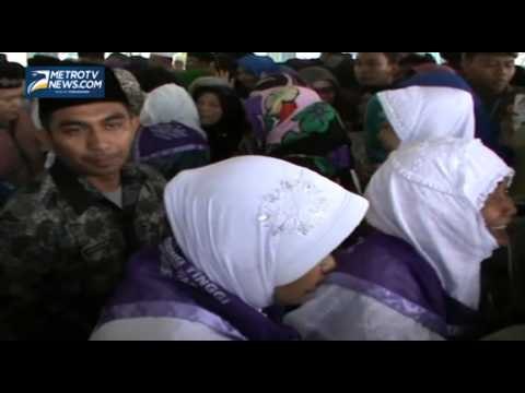 Suasana Haru Warnai Pelapasan Jemaah Haji Kota Tebing Tinggi Kloter 10