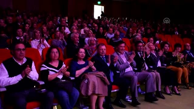 Tıp Profesöründen 14 Mart Tıp Bayramı Konseri