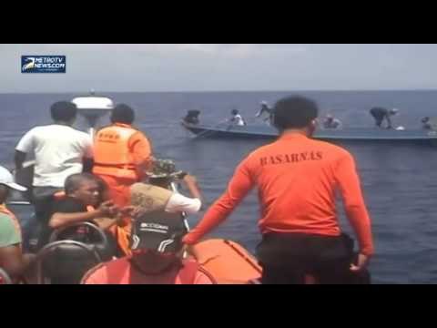 Tim SAR Temukan Barang Korban Pesawat Jatuh, Pencarian Diperluas ke Teluk Saleh